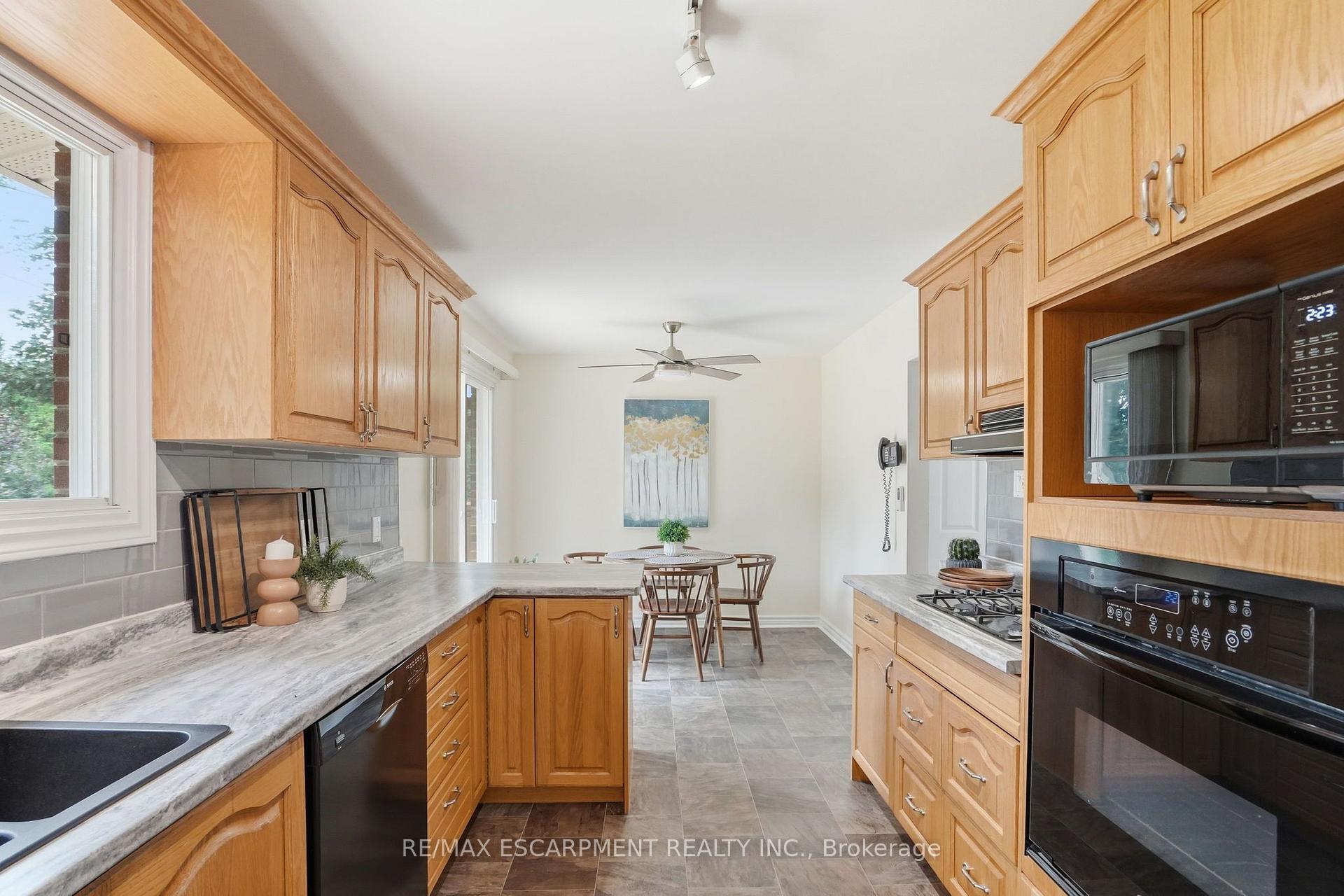 Photo 11 of 504 Kenmarr Crescent, Burlington, Appleby — HOMEH