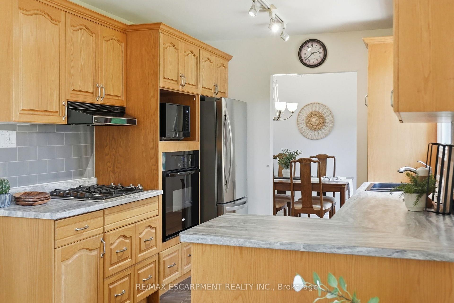 Photo 14 of 504 Kenmarr Crescent, Burlington, Appleby — HOMEH