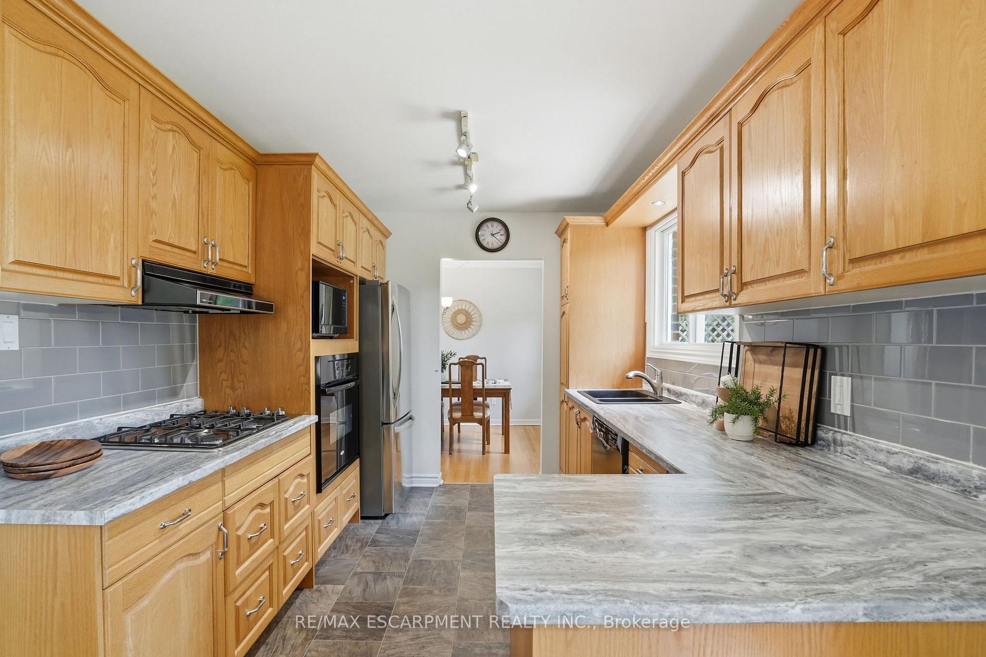 Photo 15 of 504 Kenmarr Crescent, Burlington, Appleby — HOMEH