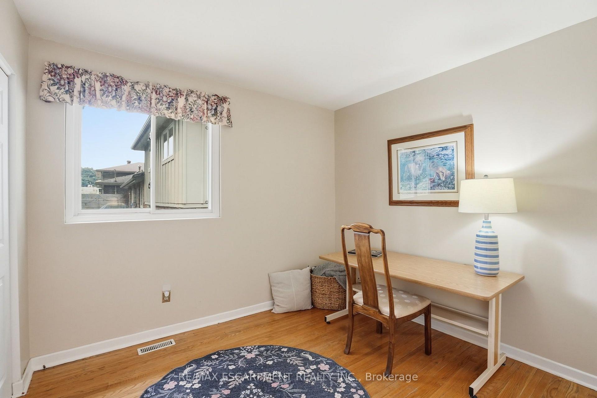 Photo 23 of 504 Kenmarr Crescent, Burlington, Appleby — HOMEH