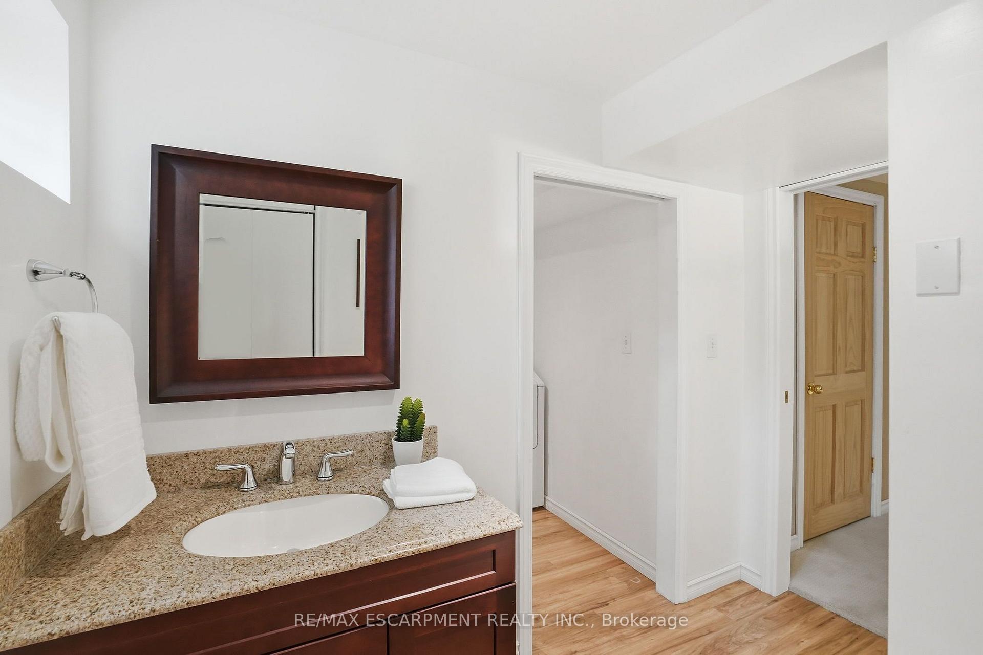 Photo 33 of 504 Kenmarr Crescent, Burlington, Appleby — HOMEH