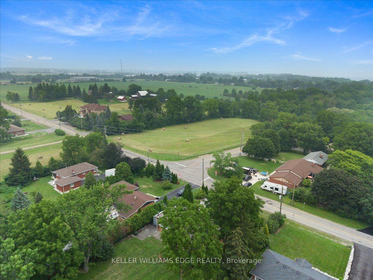 Photo 8 of 421 Rock Chapel Road, Hamilton, Rural Flamborough — HOMEH