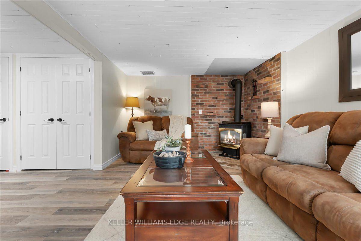 Photo 16 of 421 Rock Chapel Road, Hamilton, Rural Flamborough — HOMEH