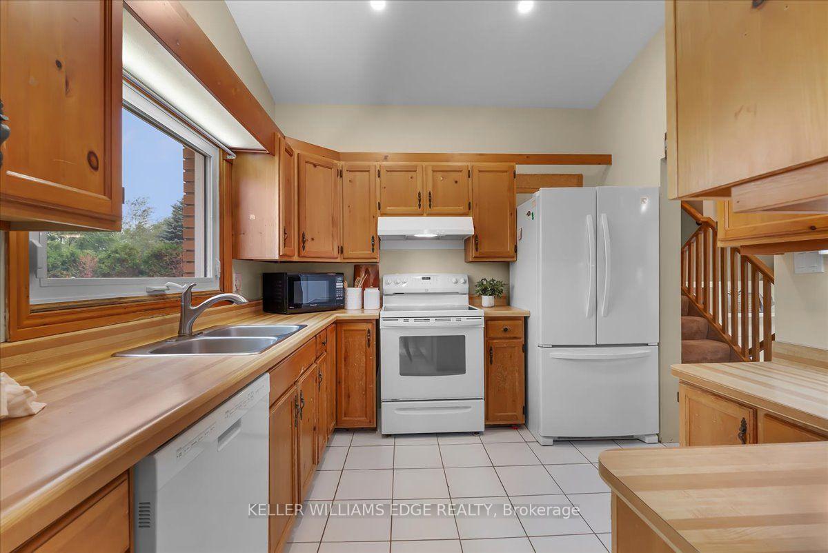 Photo 26 of 421 Rock Chapel Road, Hamilton, Rural Flamborough — HOMEH