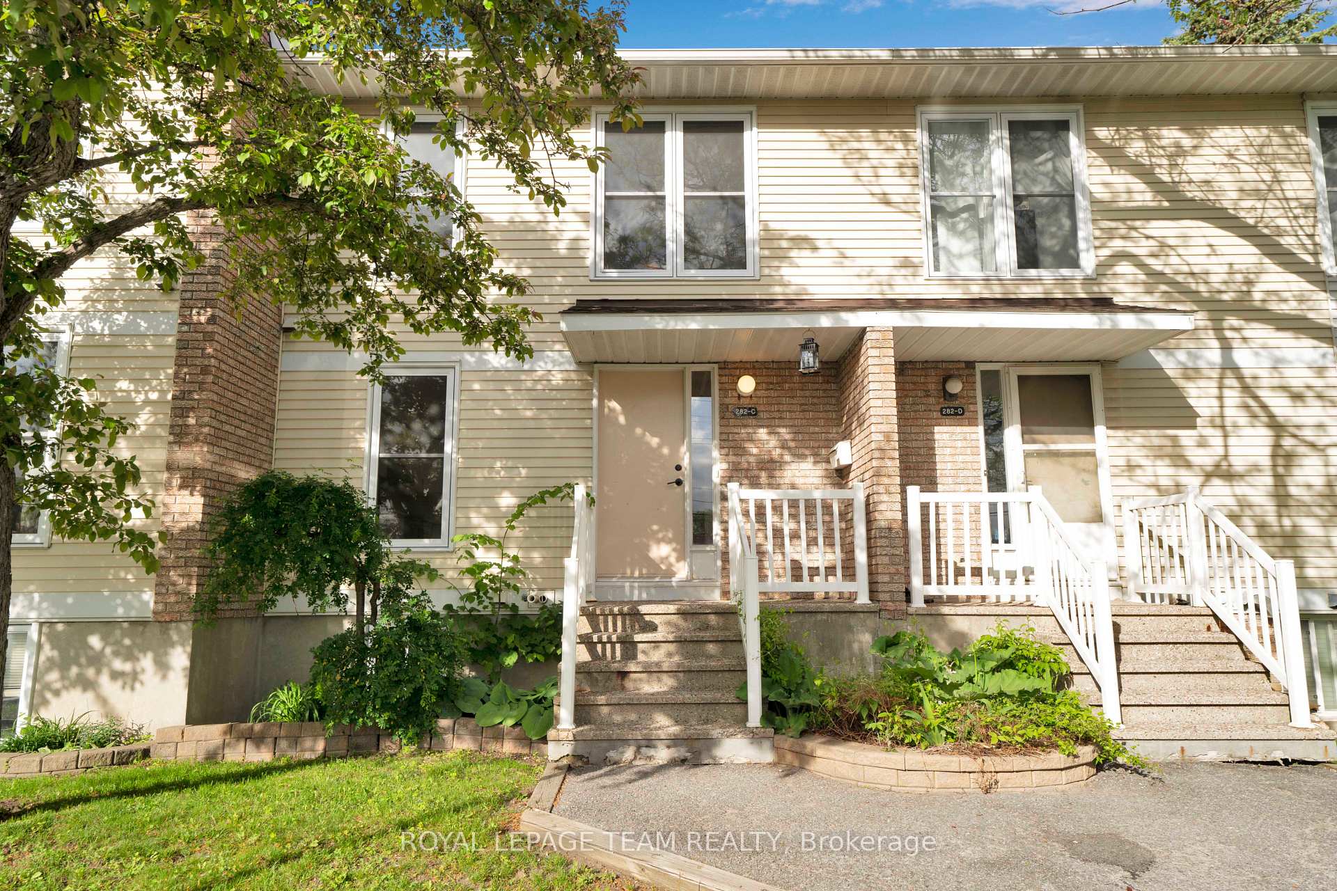 Photo of 282 Dalehurst Drive