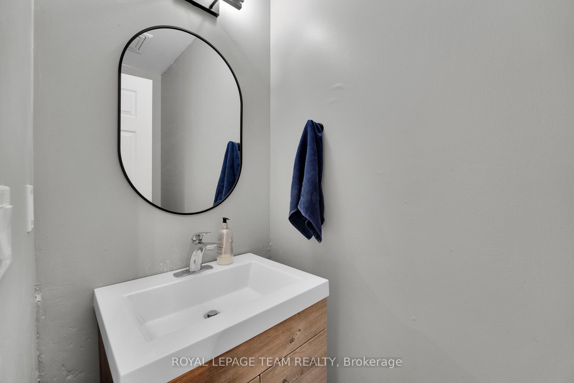 Photo 4 of 282 Dalehurst Drive, Ottawa, Tanglewood — HOMEH