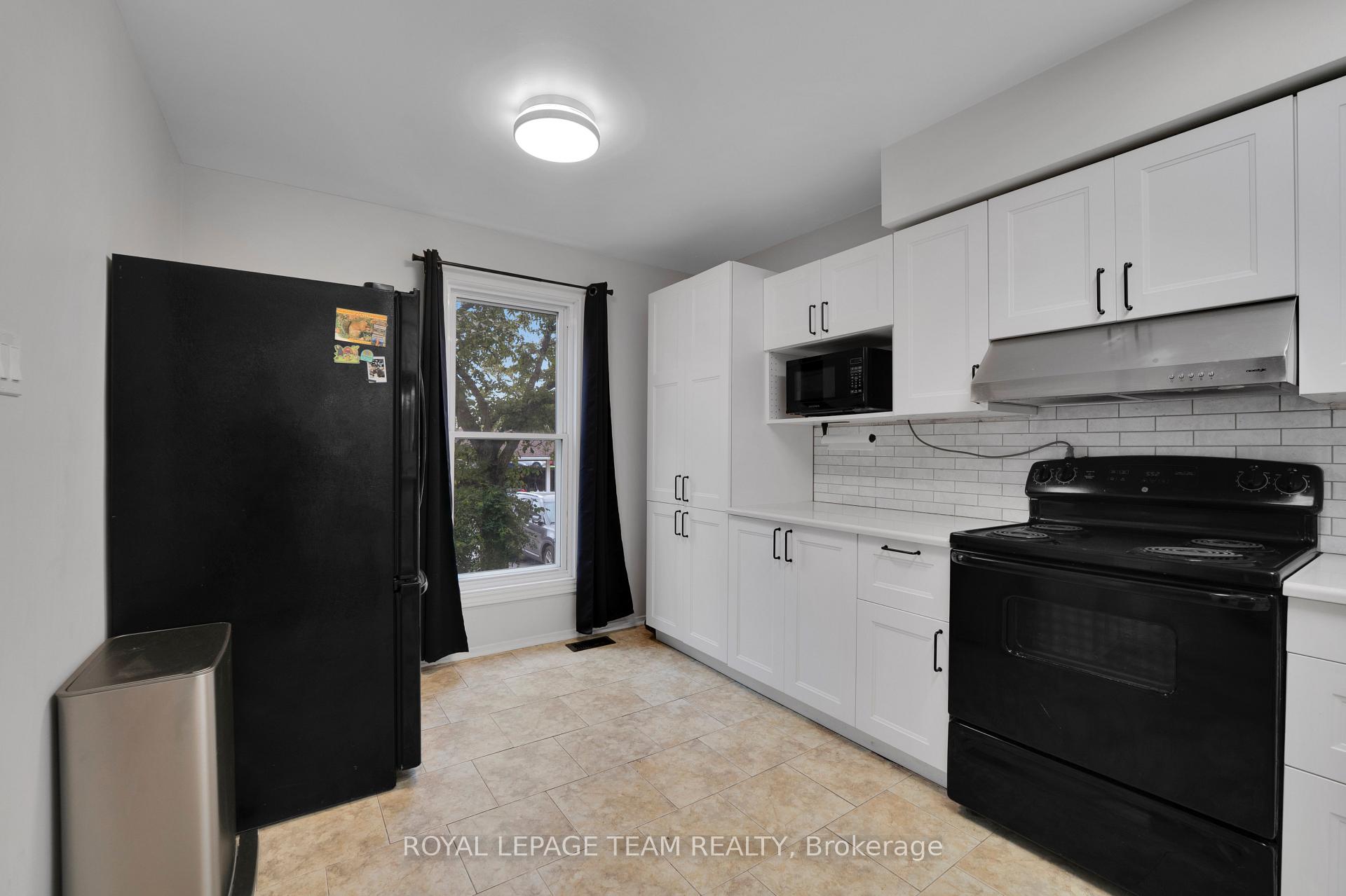 Photo 6 of 282 Dalehurst Drive, Ottawa, Tanglewood — HOMEH