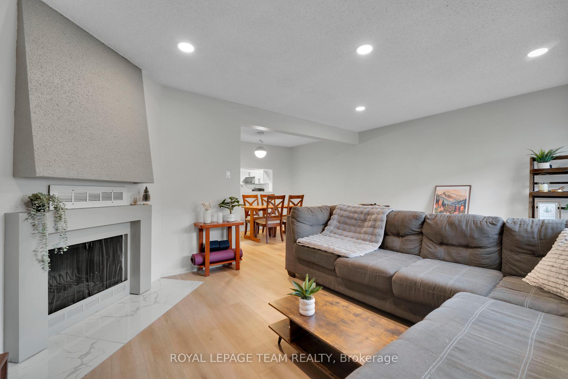 Photo 16 of 282 Dalehurst Drive, Ottawa, Tanglewood — HOMEH