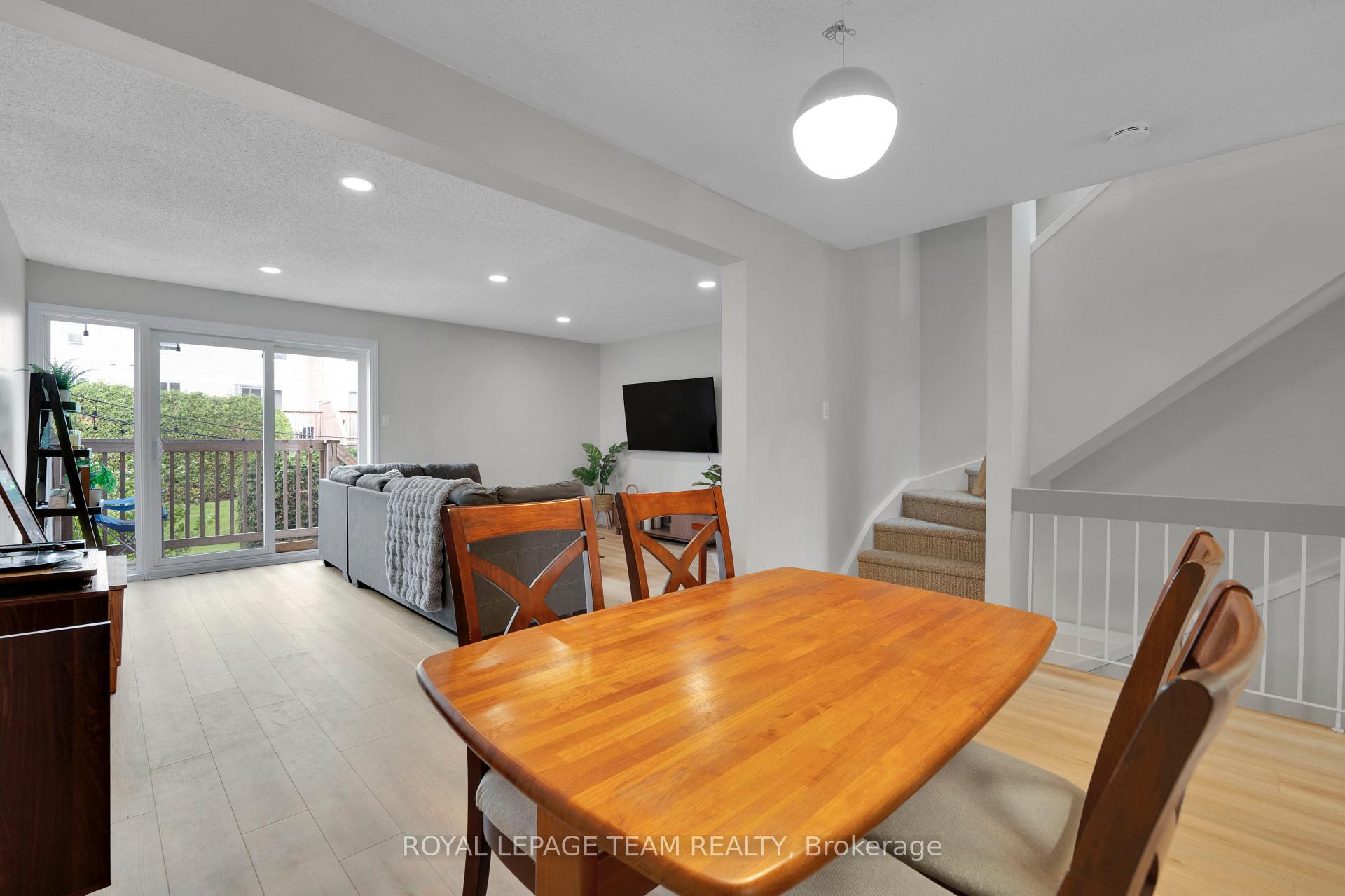 Photo 17 of 282 Dalehurst Drive, Ottawa, Tanglewood — HOMEH