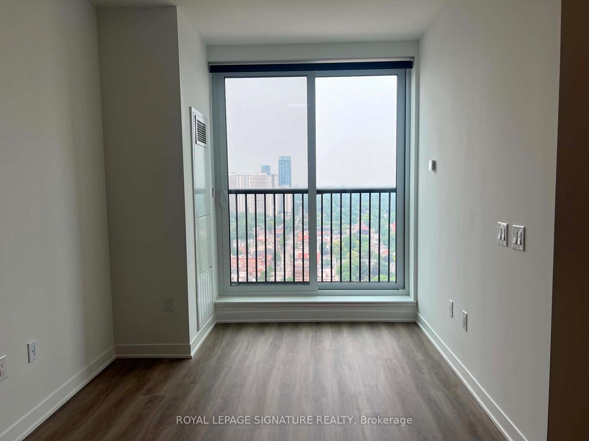 Front of Unit 2509, 10 Oak St Street