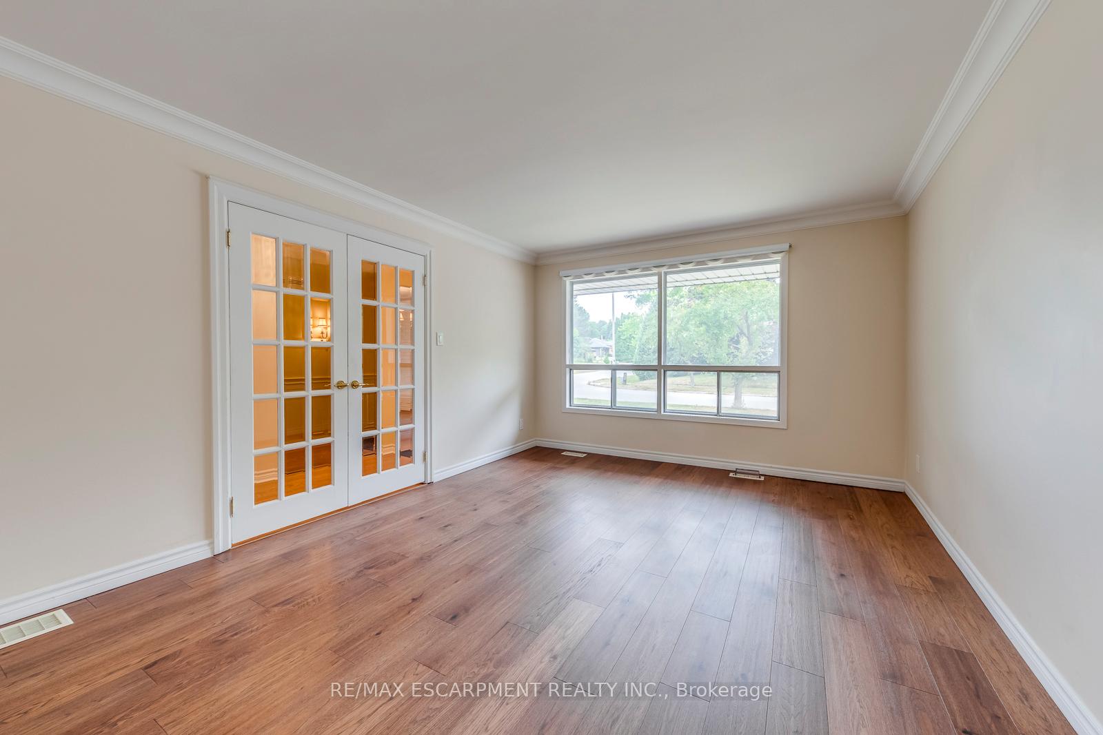 Photo 6 of 1236 Grange Road, Oakville, Falgarwood — HOMEH