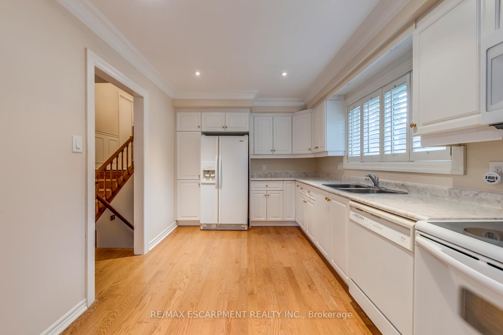 Photo 13 of 1236 Grange Road, Oakville, Falgarwood — HOMEH