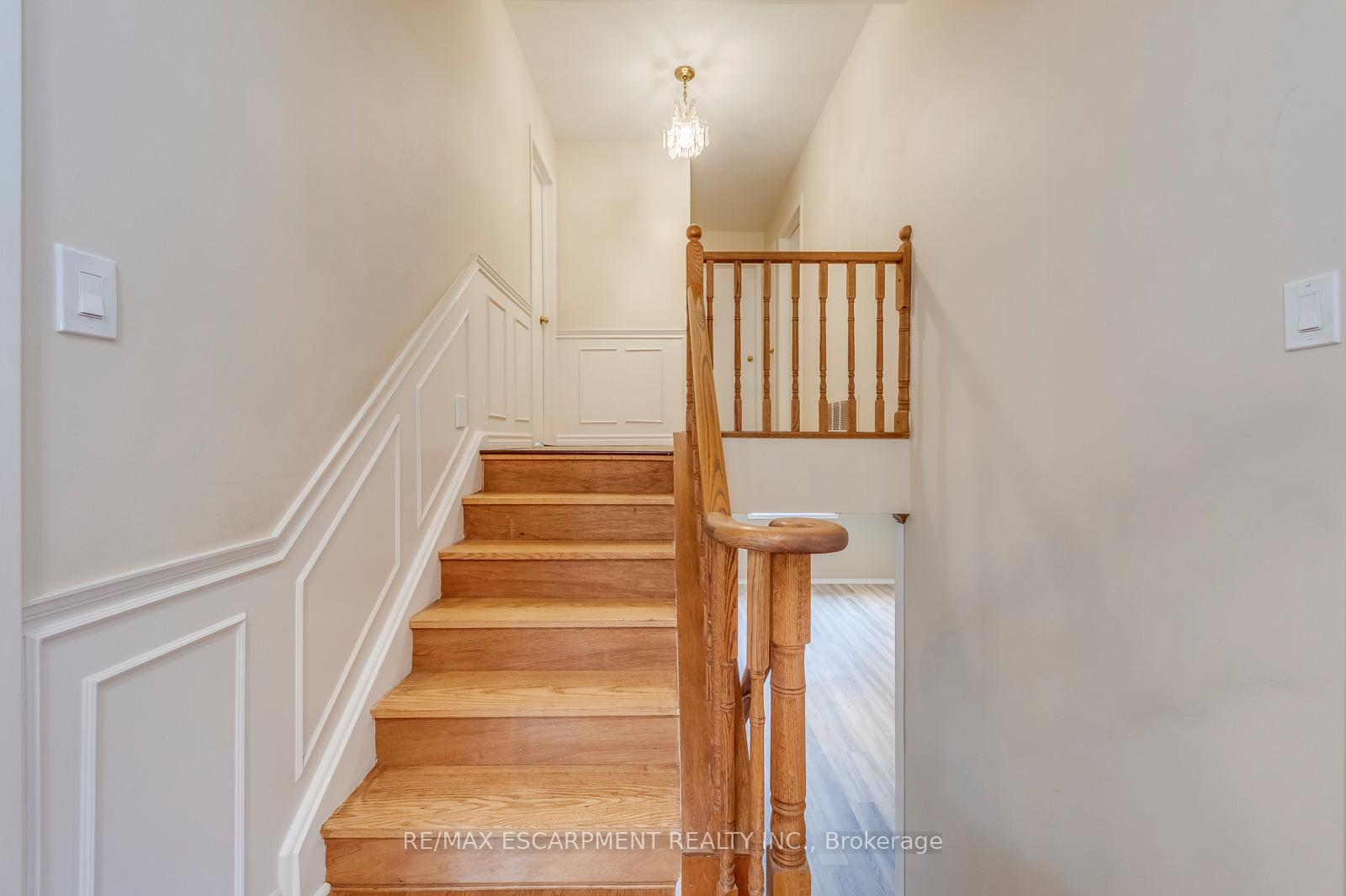 Photo 18 of 1236 Grange Road, Oakville, Falgarwood — HOMEH