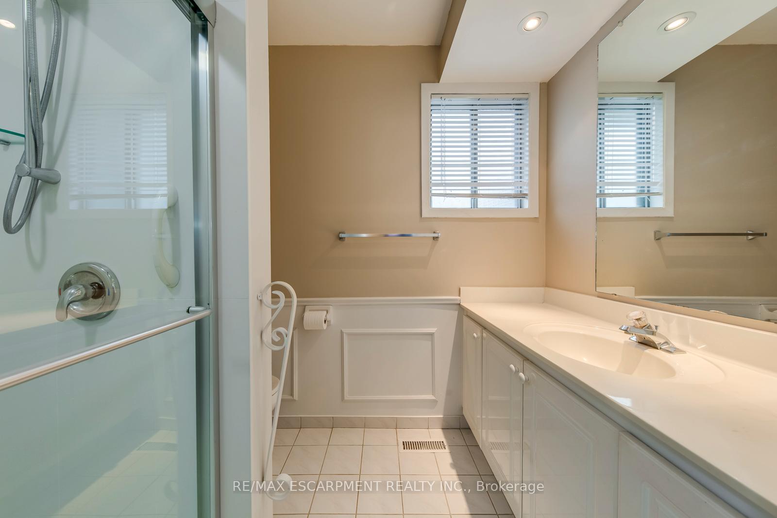 Photo 26 of 1236 Grange Road, Oakville, Falgarwood — HOMEH