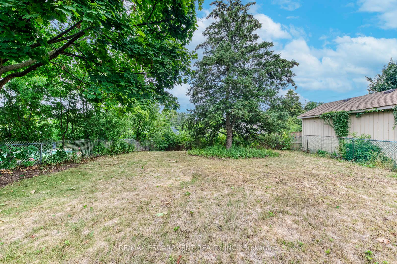 Photo 35 of 1236 Grange Road, Oakville, Falgarwood — HOMEH