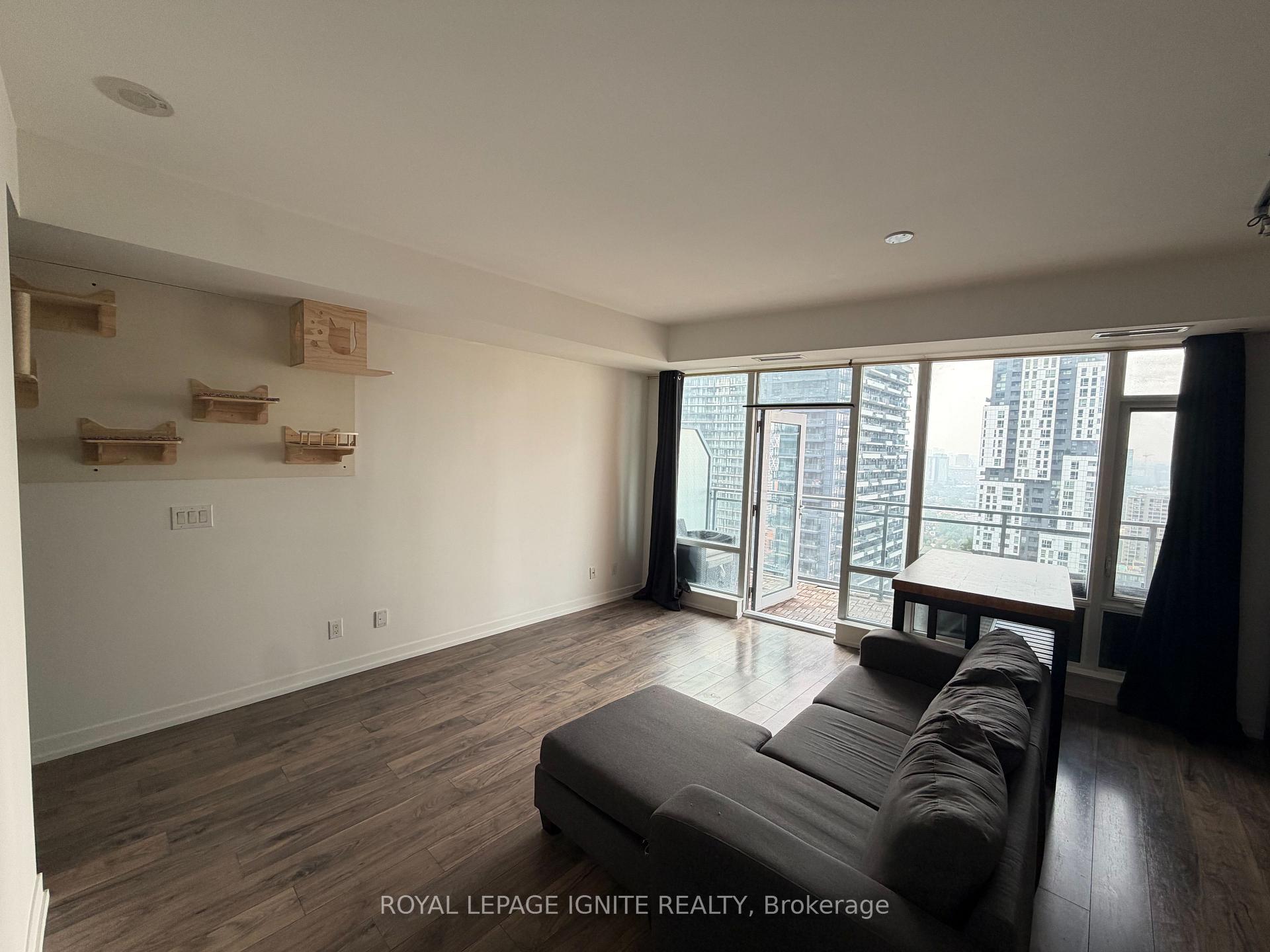 Photo 4 of Unit 2905, 21 Widmer Street, Toronto, Waterfront Communities — HOMEH