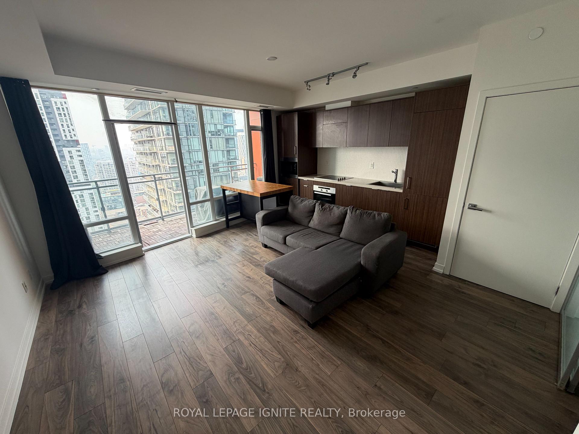 Photo 5 of Unit 2905, 21 Widmer Street, Toronto, Waterfront Communities — HOMEH
