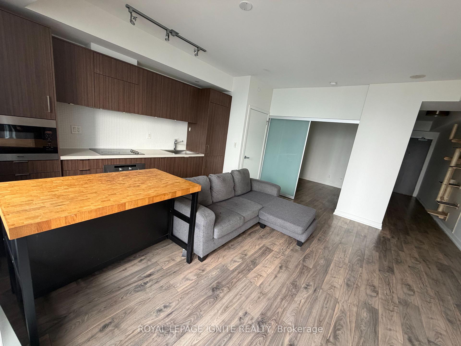 Photo 6 of Unit 2905, 21 Widmer Street, Toronto, Waterfront Communities — HOMEH