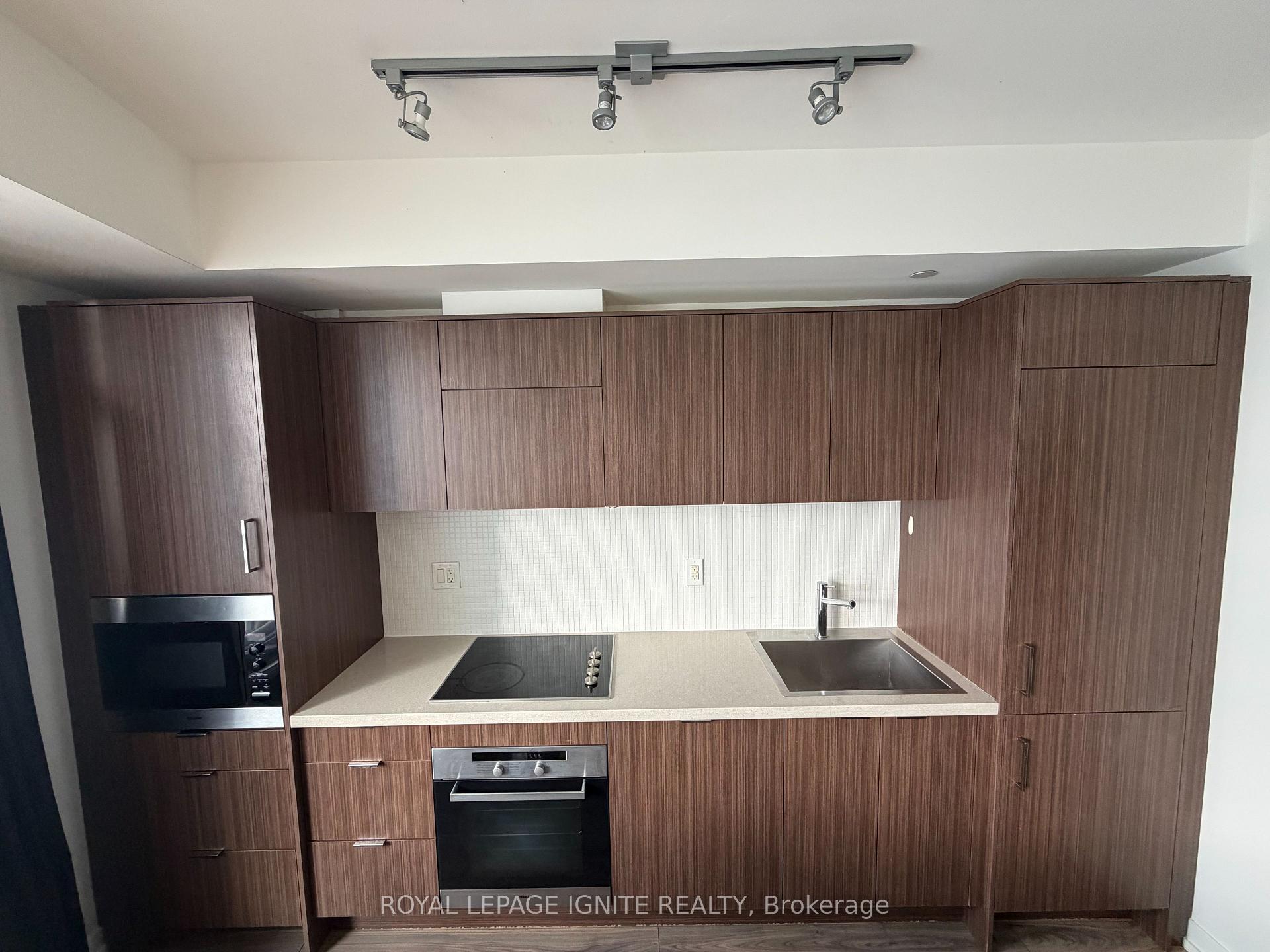 Photo 7 of Unit 2905, 21 Widmer Street, Toronto, Waterfront Communities — HOMEH