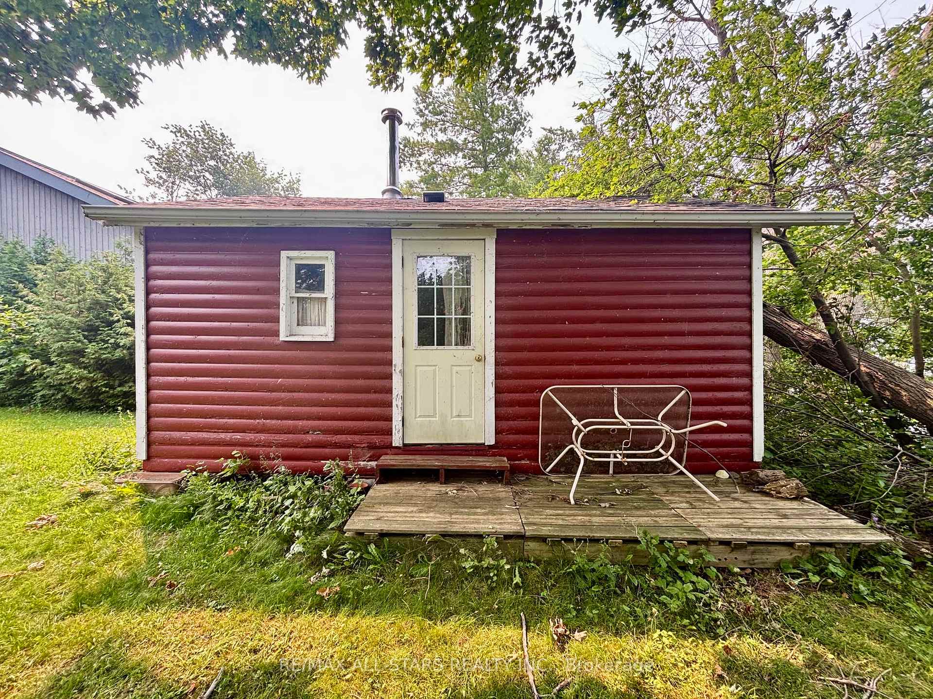 Photo 3 of 2356 Lakeshore Drive, Ramara, Brechin — HOMEH