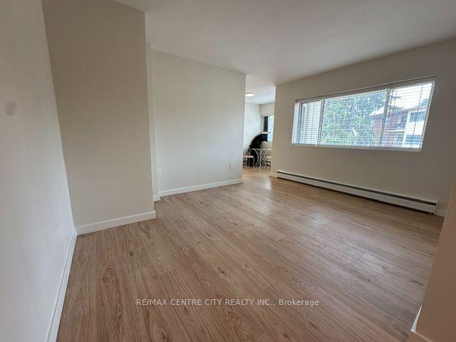 Photo 5 of Unit 208, 1172 Hamilton Road, London, East O — HOMEH