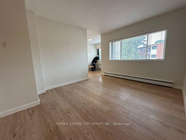 Photo 6 of Unit 208, 1172 Hamilton Road, London, East O — HOMEH