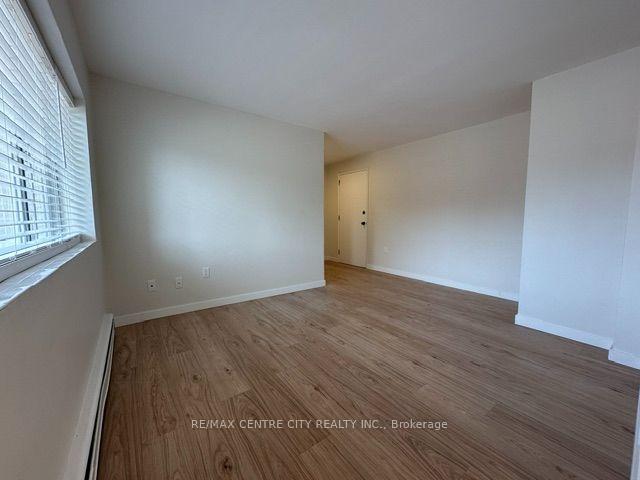 Photo 7 of Unit 208, 1172 Hamilton Road, London, East O — HOMEH