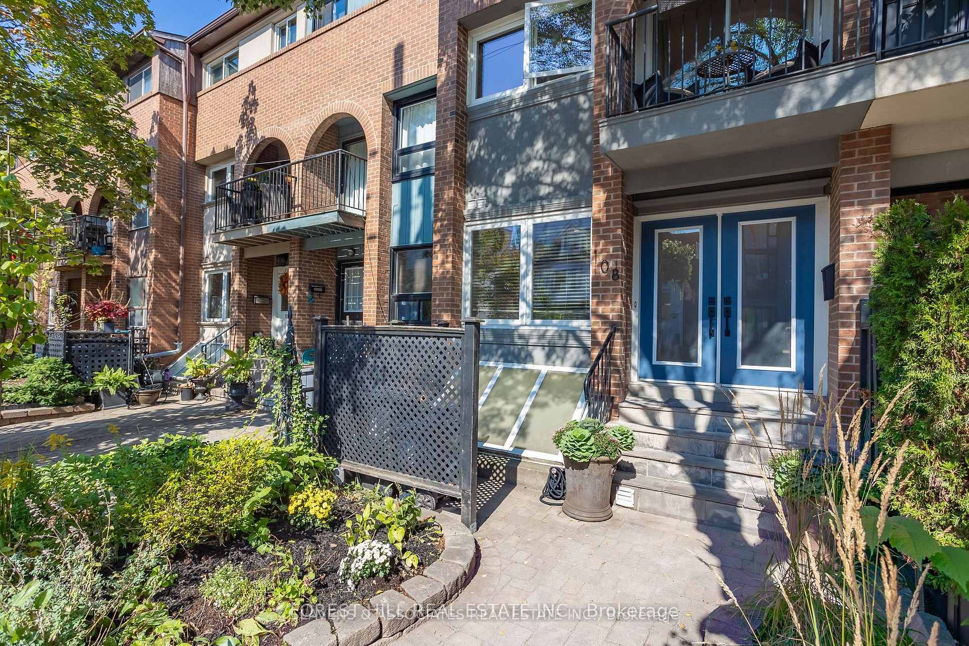 Front of Unit Lower, 108 Dupont Street