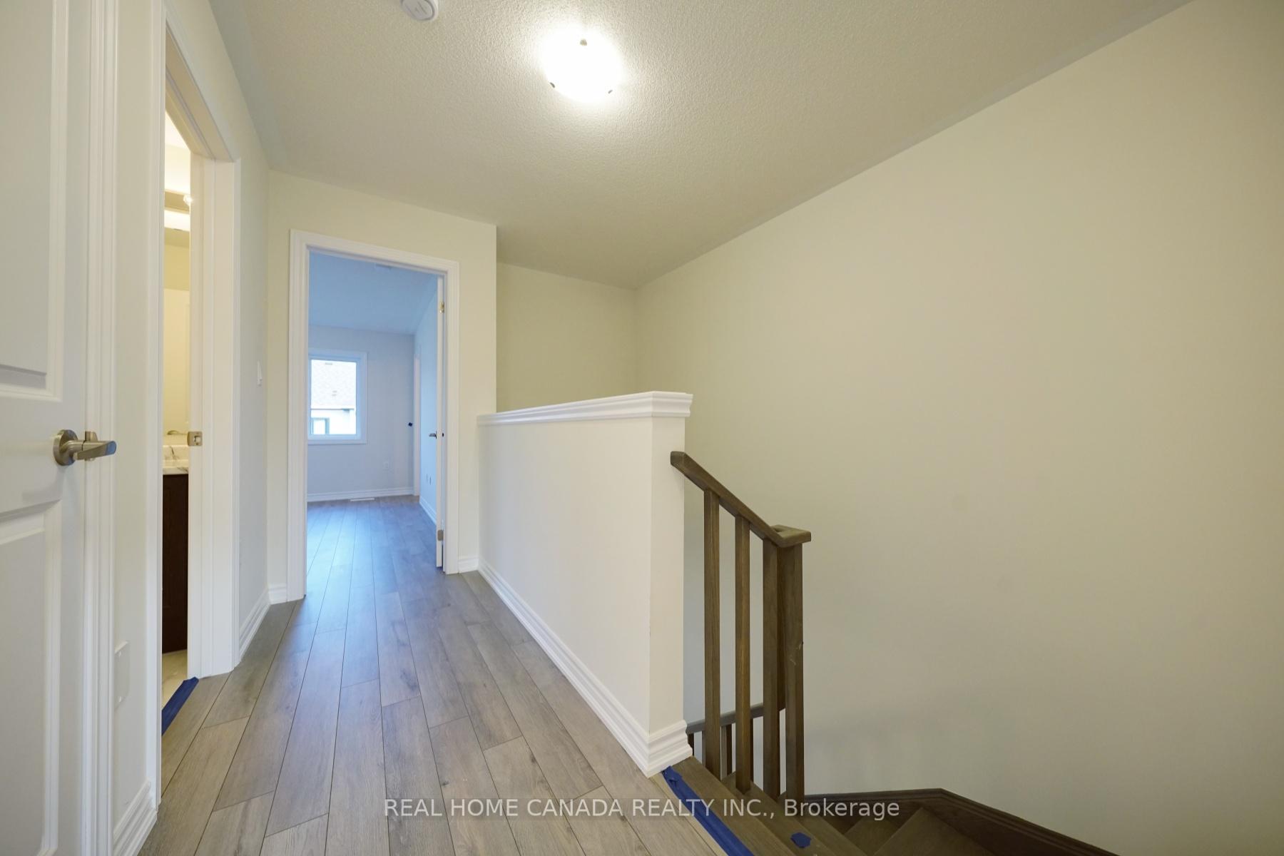 Photo 11 of 24 Durham Avenue, Barrie, Rural Barrie Southeast — HOMEH