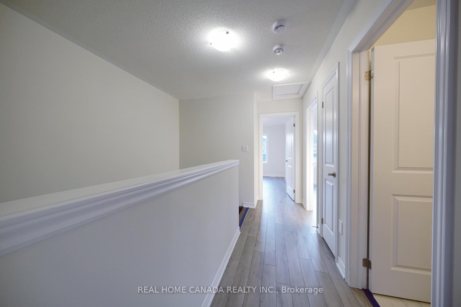 Photo 12 of 24 Durham Avenue, Barrie, Rural Barrie Southeast — HOMEH