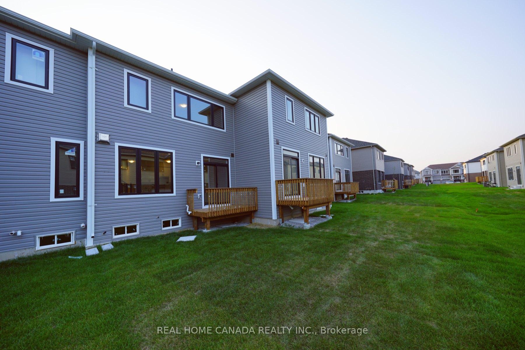 Photo 20 of 24 Durham Avenue, Barrie, Rural Barrie Southeast — HOMEH