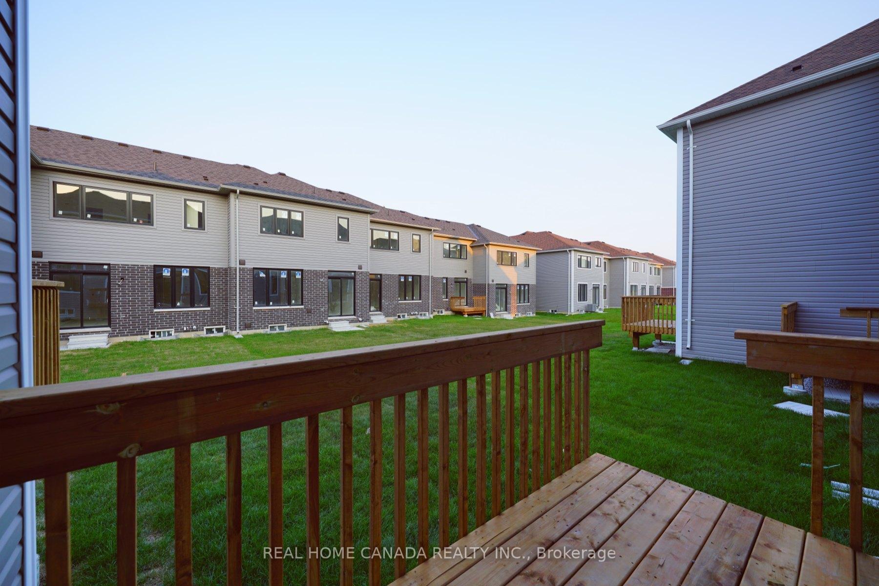 Photo 21 of 24 Durham Avenue, Barrie, Rural Barrie Southeast — HOMEH
