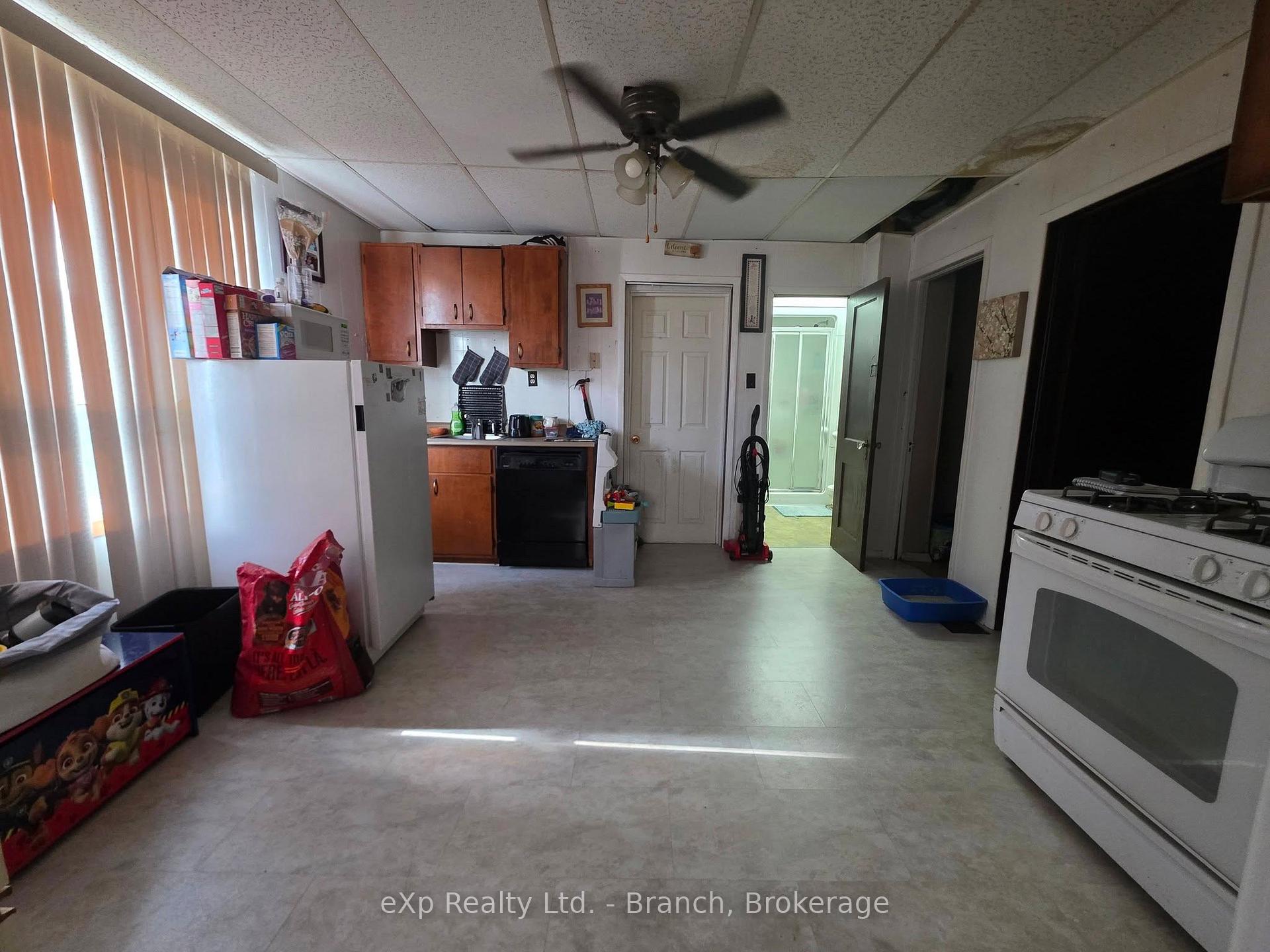 Photo 15 of 30 Rowan Avenue, Kirkland Lake — HOMEH