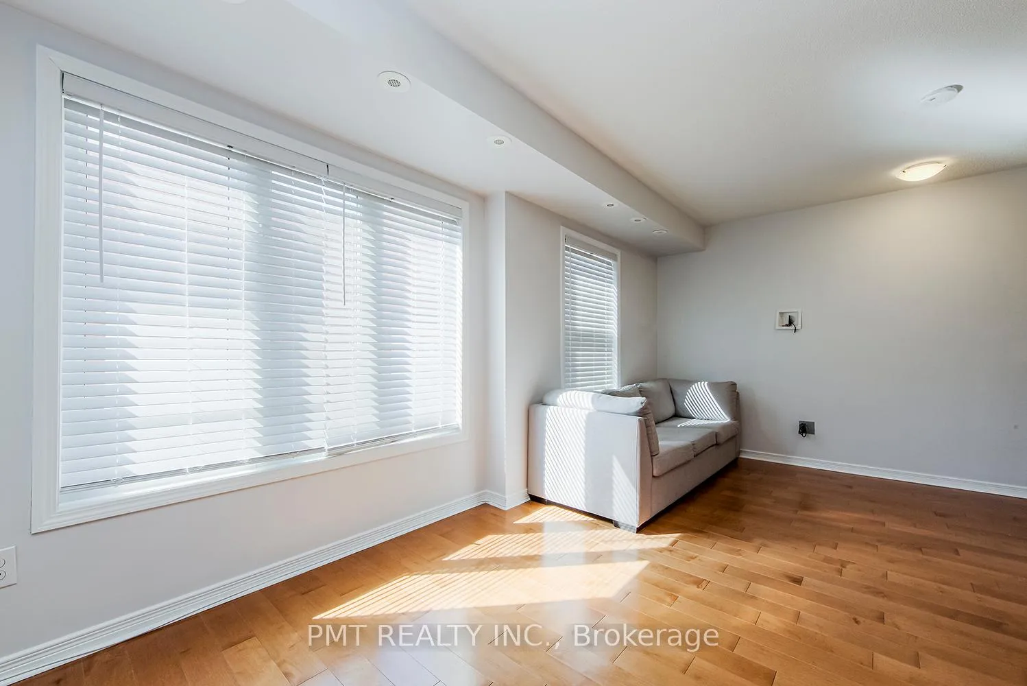 Photo 9 of Unit 3, 5 Frances Loring Lane, Toronto, South Riverdale — HOMEH