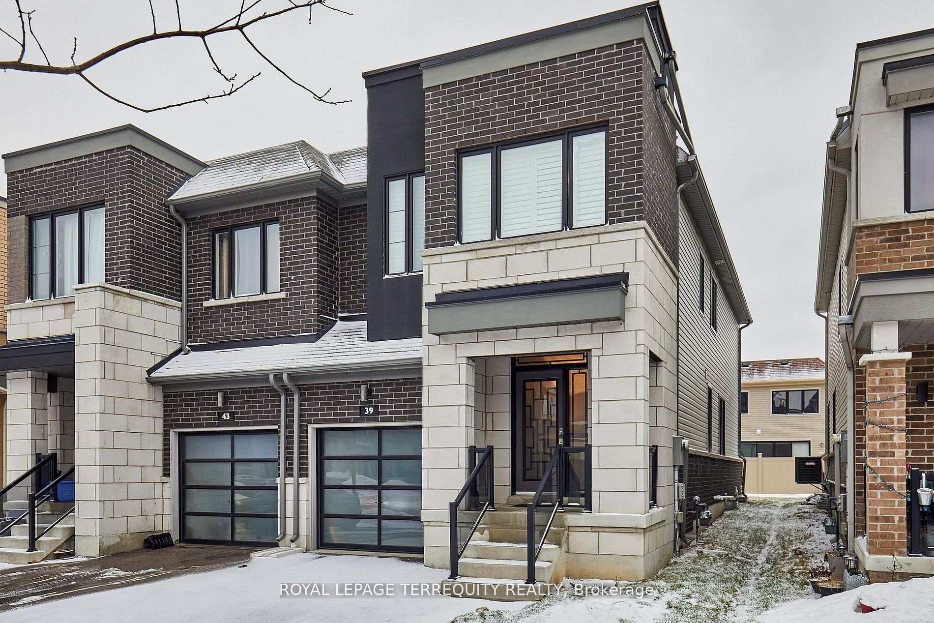 Photo 7 of 39 Crows Nest Lane, Clarington, Bowmanville — HOMEH