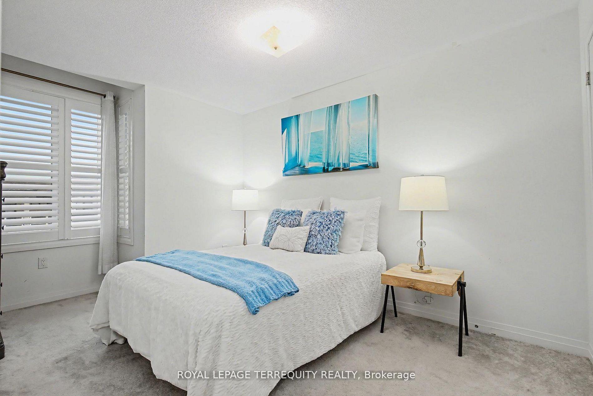 Photo 18 of 39 Crows Nest Lane, Clarington, Bowmanville — HOMEH