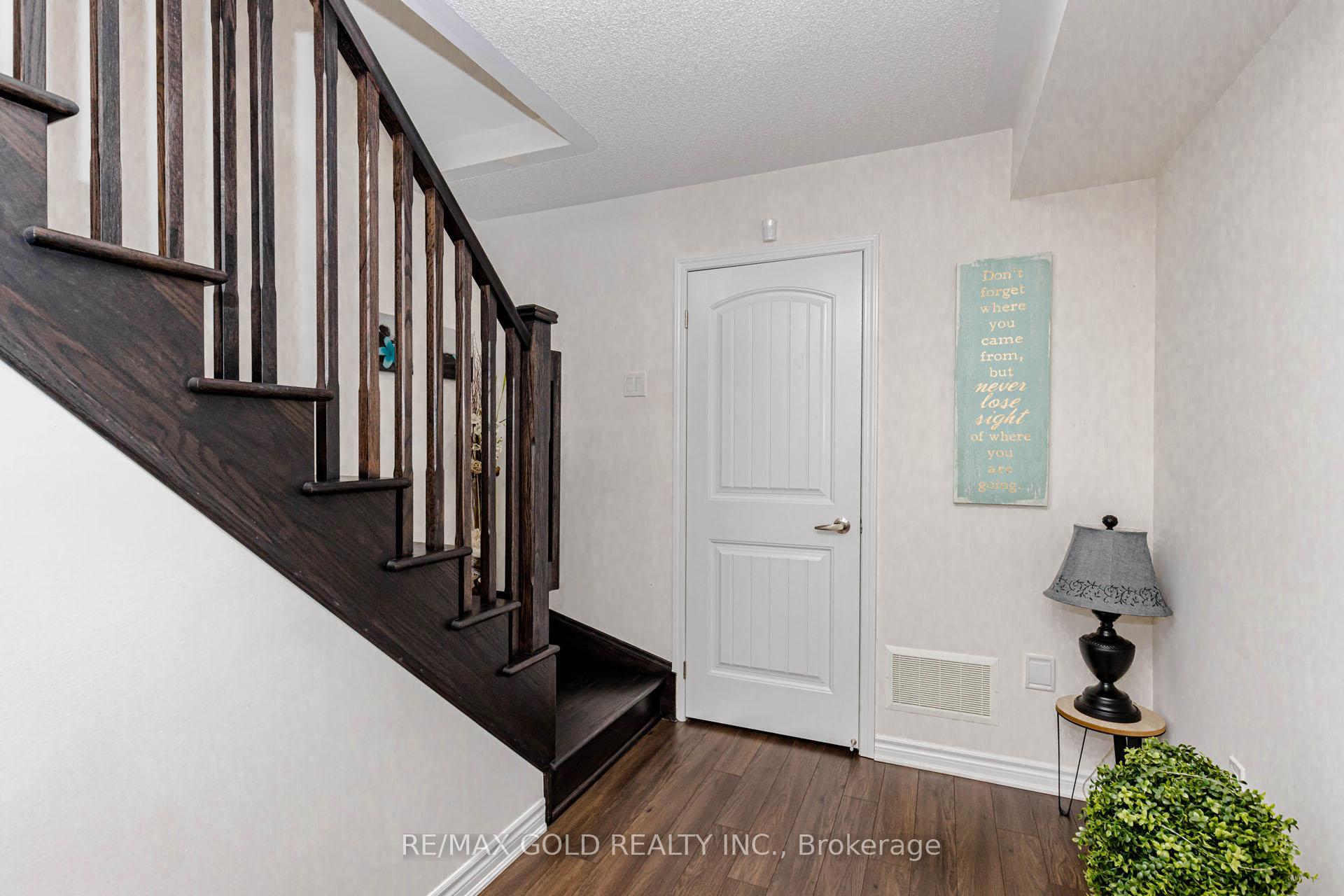 Photo 10 of 283 Casson Point, Milton, Ford — HOMEH