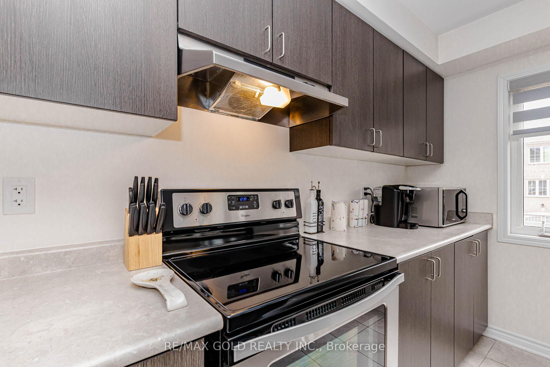 Photo 14 of 283 Casson Point, Milton, Ford — HOMEH