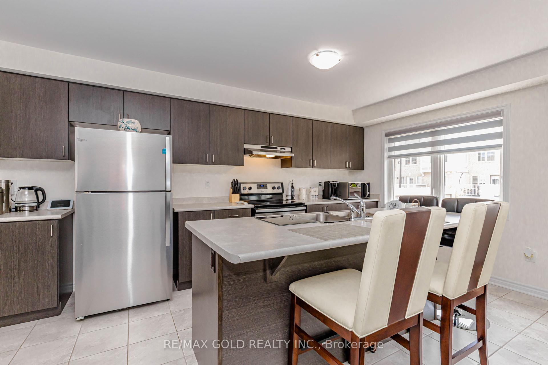 Photo 17 of 283 Casson Point, Milton, Ford — HOMEH