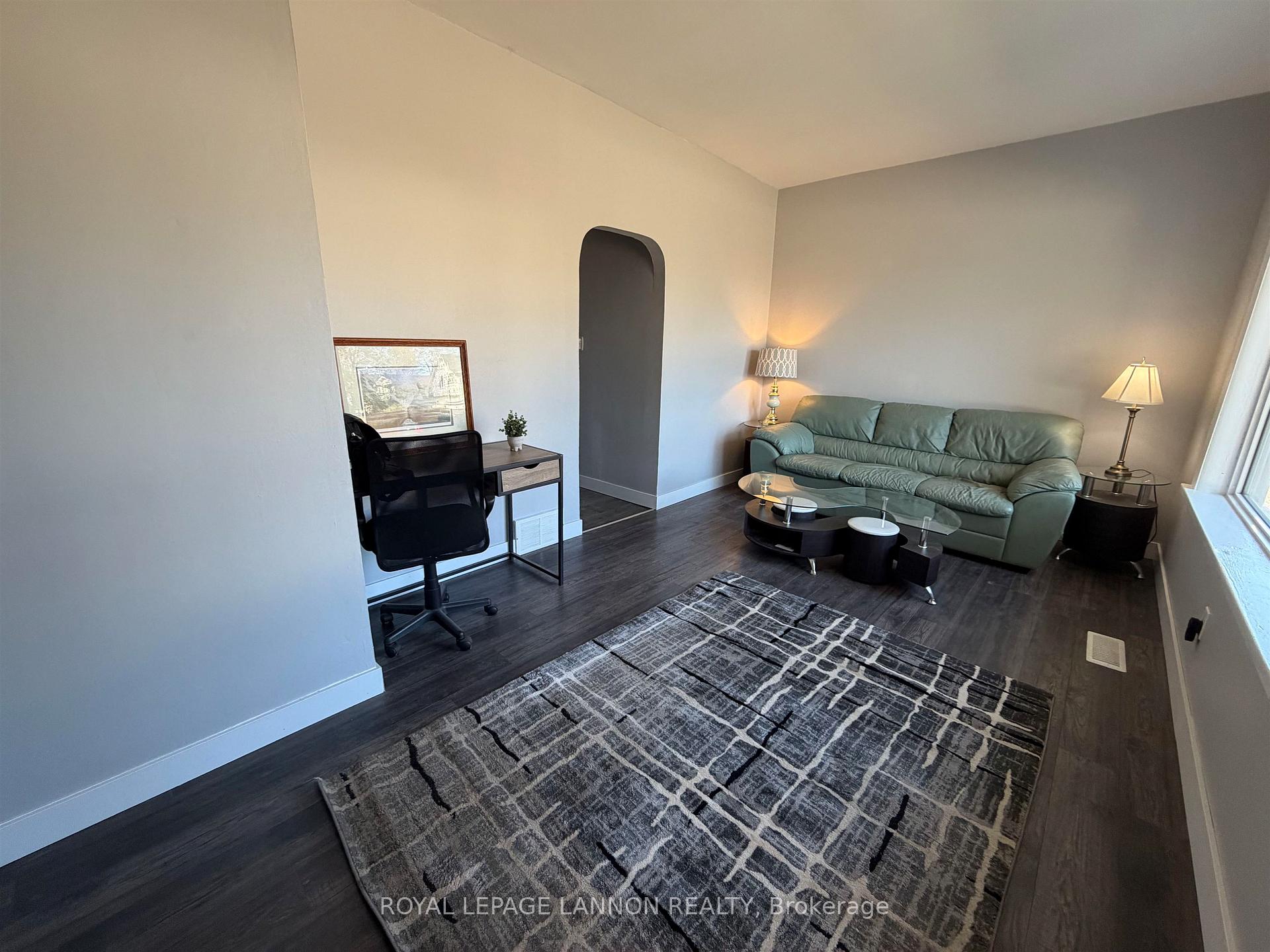 Photo 3 of 1113 Walsh Street, Thunder Bay, Hyde Park — HOMEH
