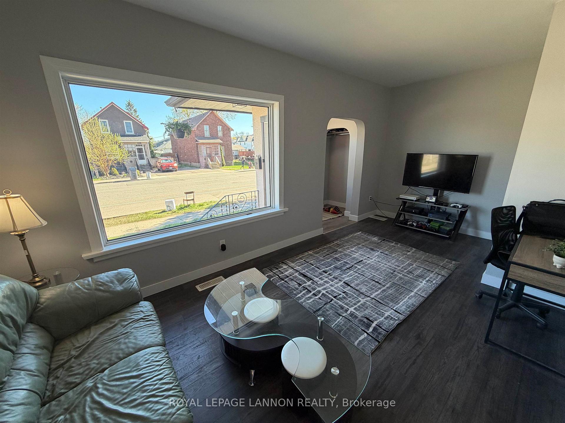 Photo 4 of 1113 Walsh Street, Thunder Bay, Hyde Park — HOMEH