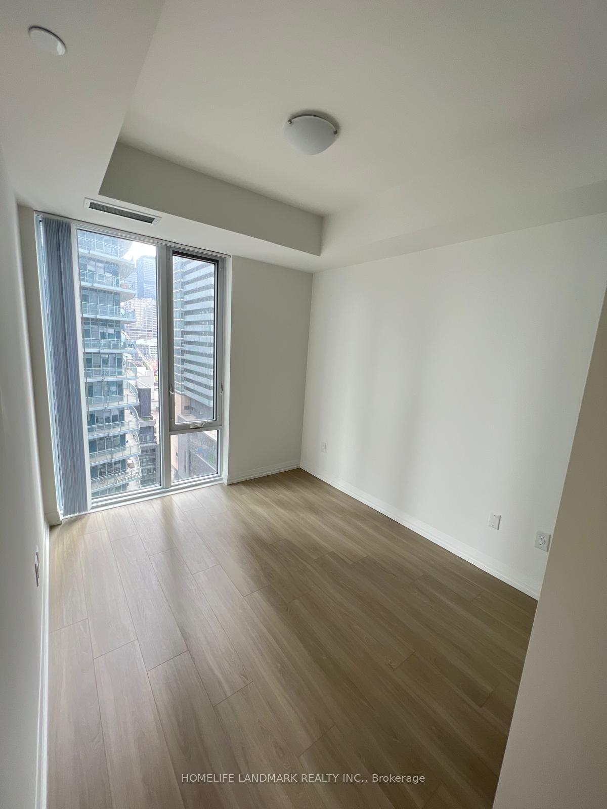 Photo 4 of Unit 1907, 8 Widmer Street, Toronto, Waterfront Communities — HOMEH