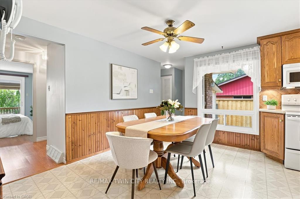 Photo 14 of 327 Grangewood Drive, Waterloo, Huron Park — HOMEH