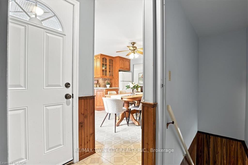 Photo 23 of 327 Grangewood Drive, Waterloo, Huron Park — HOMEH
