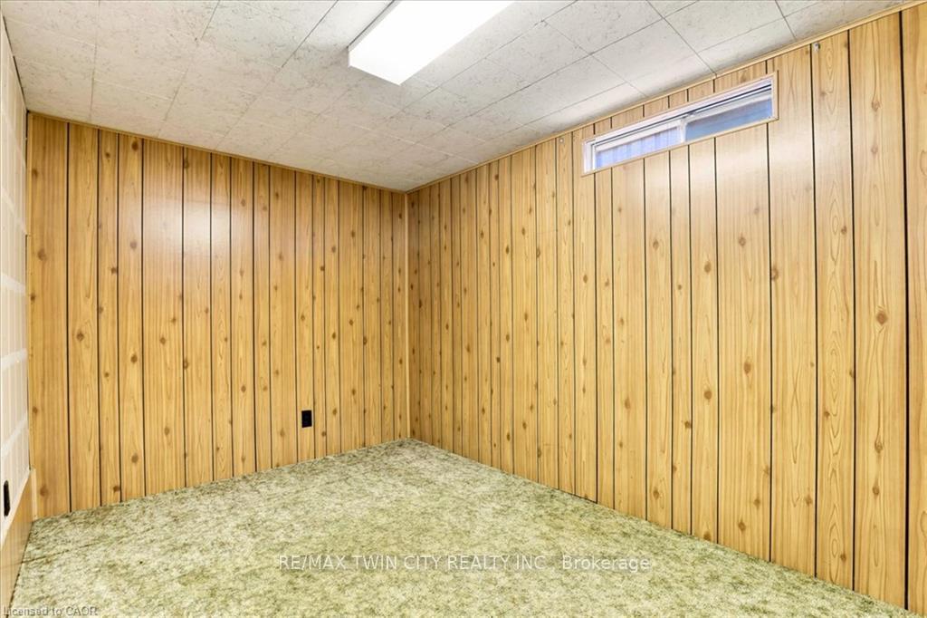 Photo 27 of 327 Grangewood Drive, Waterloo, Huron Park — HOMEH