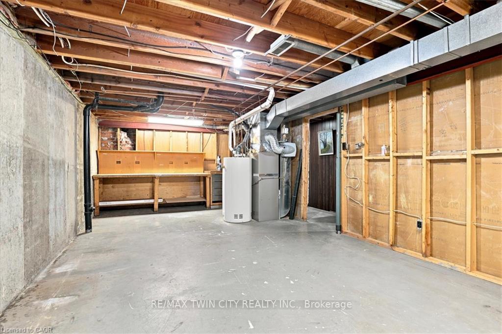 Photo 29 of 327 Grangewood Drive, Waterloo, Huron Park — HOMEH