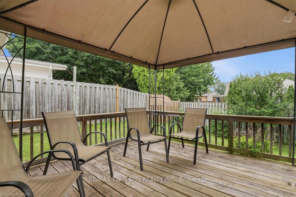Photo 31 of 327 Grangewood Drive, Waterloo, Huron Park — HOMEH