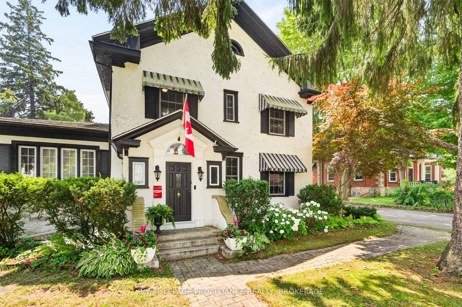 Photo 2 of 223 King Street W, Gananoque, Gananoque — HOMEH