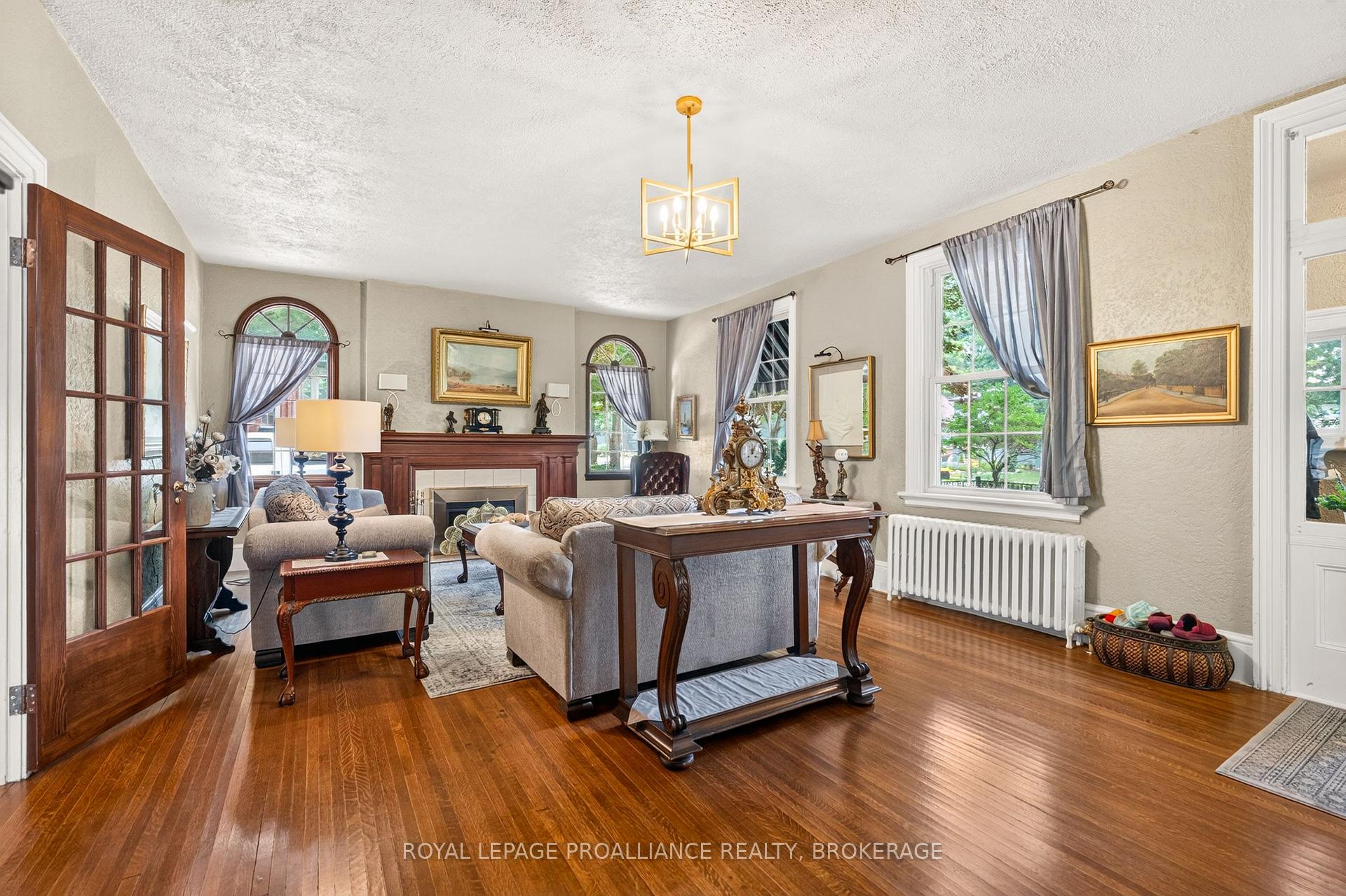Photo 10 of 223 King Street W, Gananoque, Gananoque — HOMEH