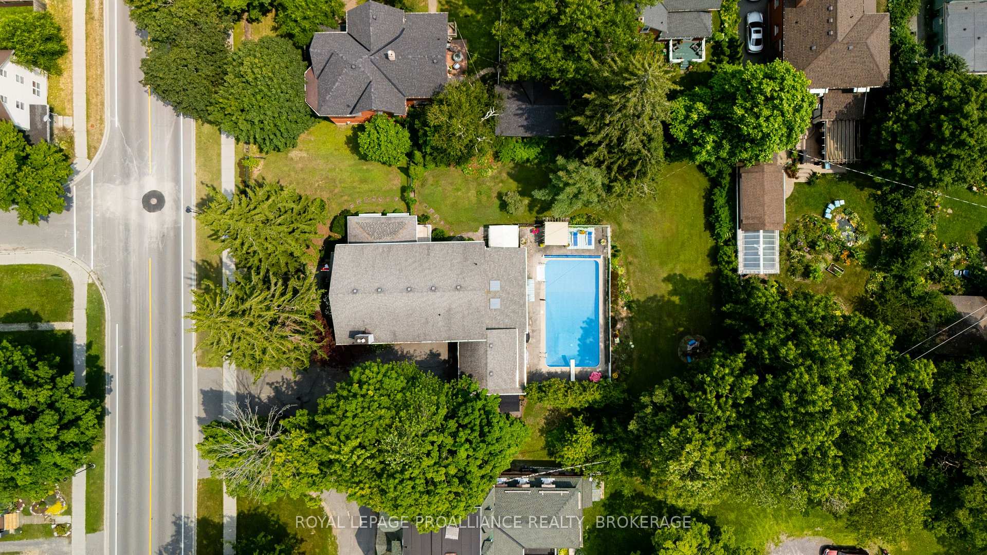 Photo 43 of 223 King Street W, Gananoque, Gananoque — HOMEH